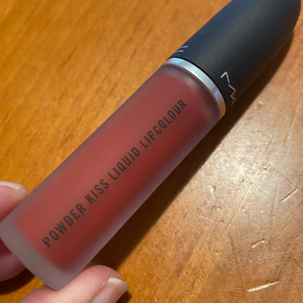 MAC Powder Kiss Liquid Lipcolour Devoted to Chili
